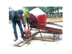 Máy Tuốt Lúa Cải Tiến Di Chuyển Trên Mọi Địa Hình