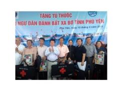 Trao tặng 150 tủ thuốc cho ngư dân tỉnh Phú Yên