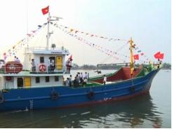 Hạ thủy tàu vỏ thép 67 hơn 15 tỷ đồng