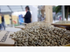 Vietnam beats Brazil to top global coffee exports in March