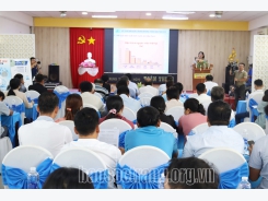 Tìm giải pháp phòng trị các bệnh trên tôm nước lợ