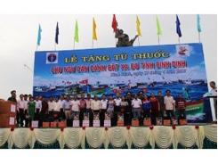 Tặng 200 tủ thuốc cho ngư dân Bình Định