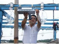 Ứng dụng đèn LED vào khai thác hải sản xa bờ