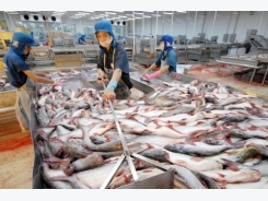 Two seafood “kings” see profits fall as business problems mount