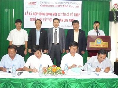 3 Ngư Dân Đầu Tiên Ở Tỉnh Bình Định Ký Hợp Đồng Đóng Tàu Cá Vỏ Thép