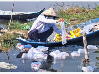 Nông dân tất bật vào vụ thả giống nuôi tôm nước lợ