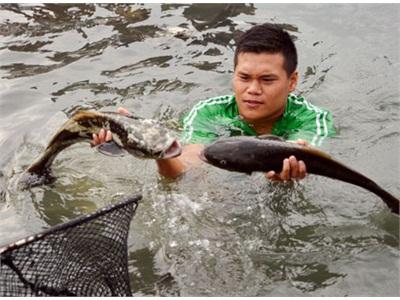 Băn Khoăn Chuyện Xử Lý Ô Nhiễm Trên Sông Chà Và