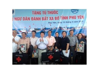 Trao tặng 150 tủ thuốc cho ngư dân tỉnh Phú Yên