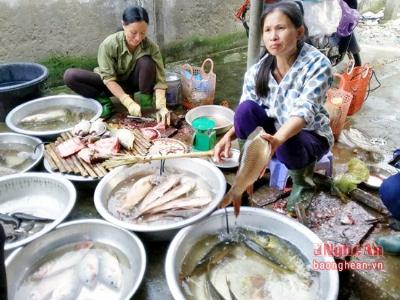 Cá sông tăng giá chóng mặt