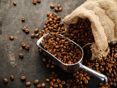 Asia Coffee-Vietnam domestic prices edge lower, Indonesian premiums widen