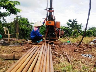 Đua nhau khoan giếng chống hạn giữa... mùa mưa