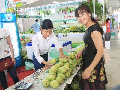 Tuần lễ nông sản an toàn Nam Bộ thu hút 20 vạn khách tham quan mua sắm