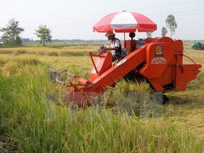 Việt Nam phải nhập khẩu hơn 70% máy móc, thiết bị nông nghiệp