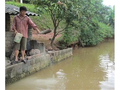 Trưởng Bản Lò Văn Soạn Gương Mẫu