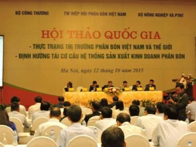 Chỉ hai Bộ, không quản nổi 5.000 loại phân bón