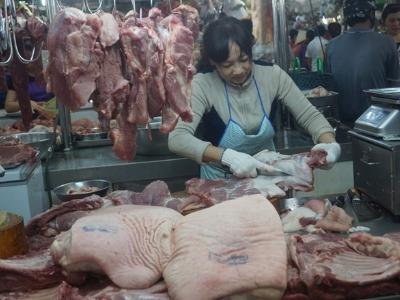Muốn bán thịt sạch ở chợ thì không được quảng cáo