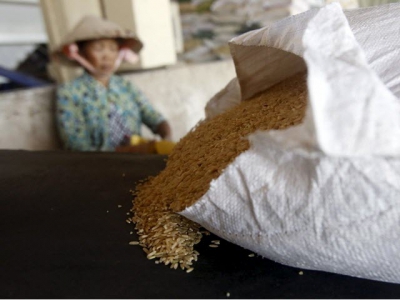 Indian rice prices slip on weak African demand; strong baht hurts Thai exports