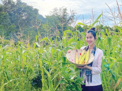 Vietnamese agricultural product journey of two young women